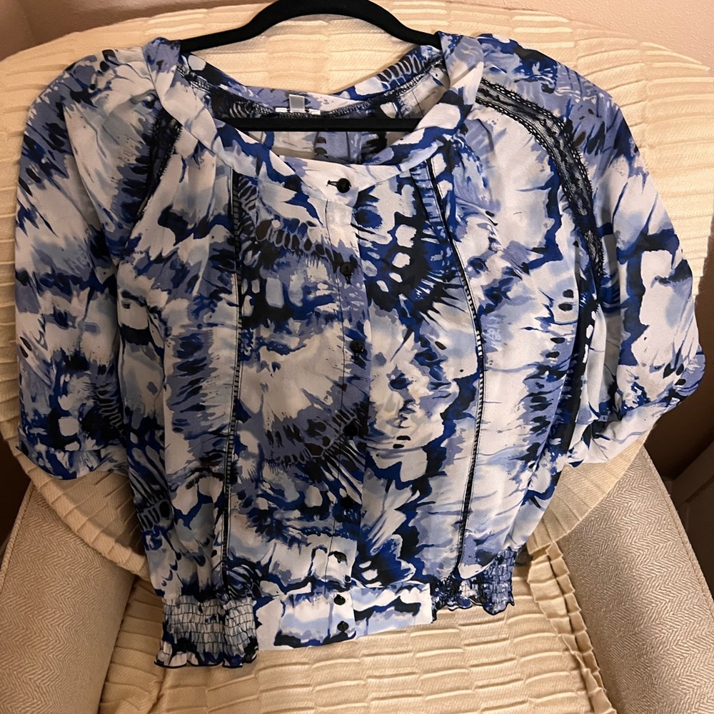 Fabulous blouse with lace detail